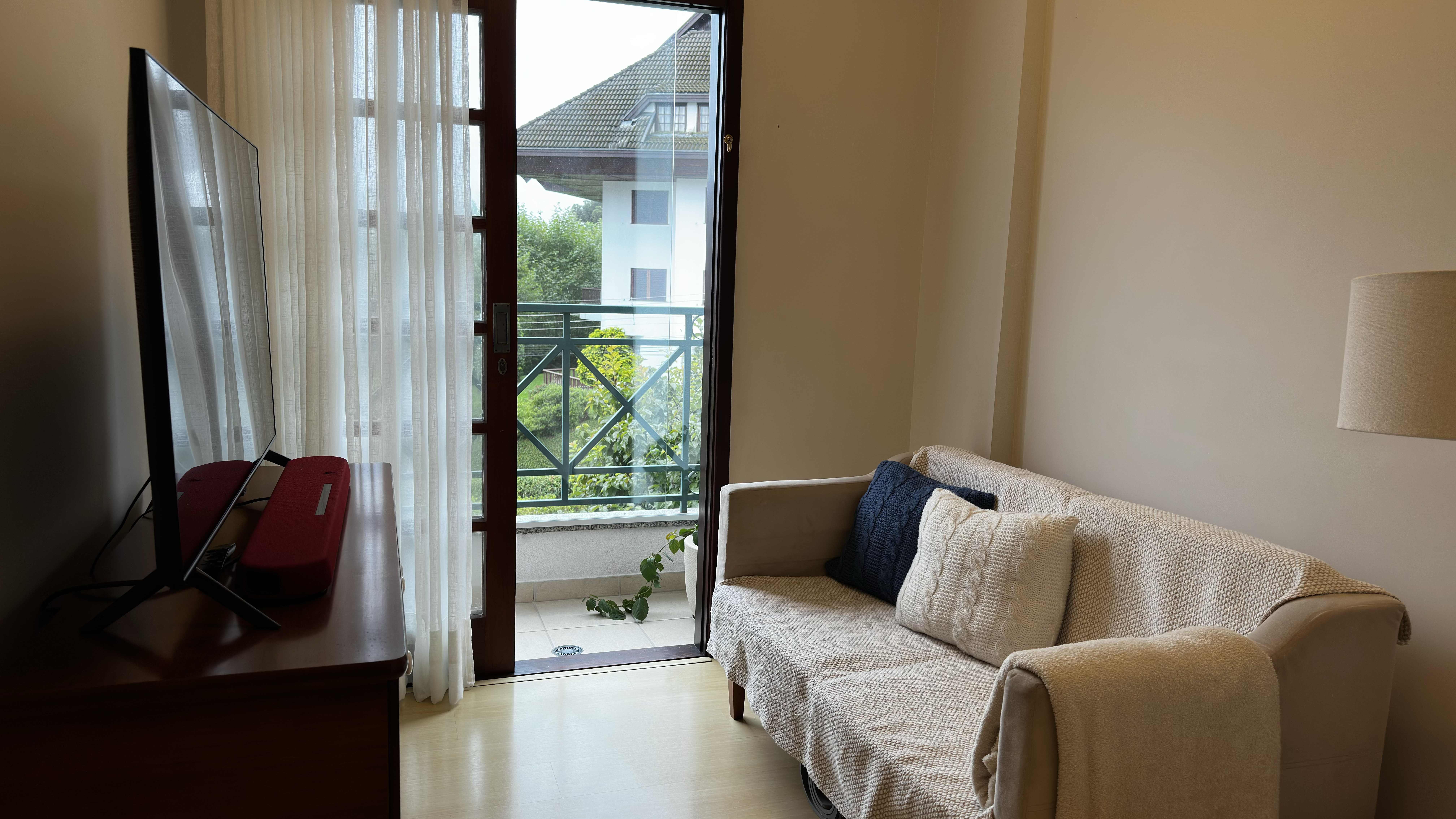 Apartamento à venda com 3 dormitórios, 87 m² no Capivari em Campos de Jordão/SP. 