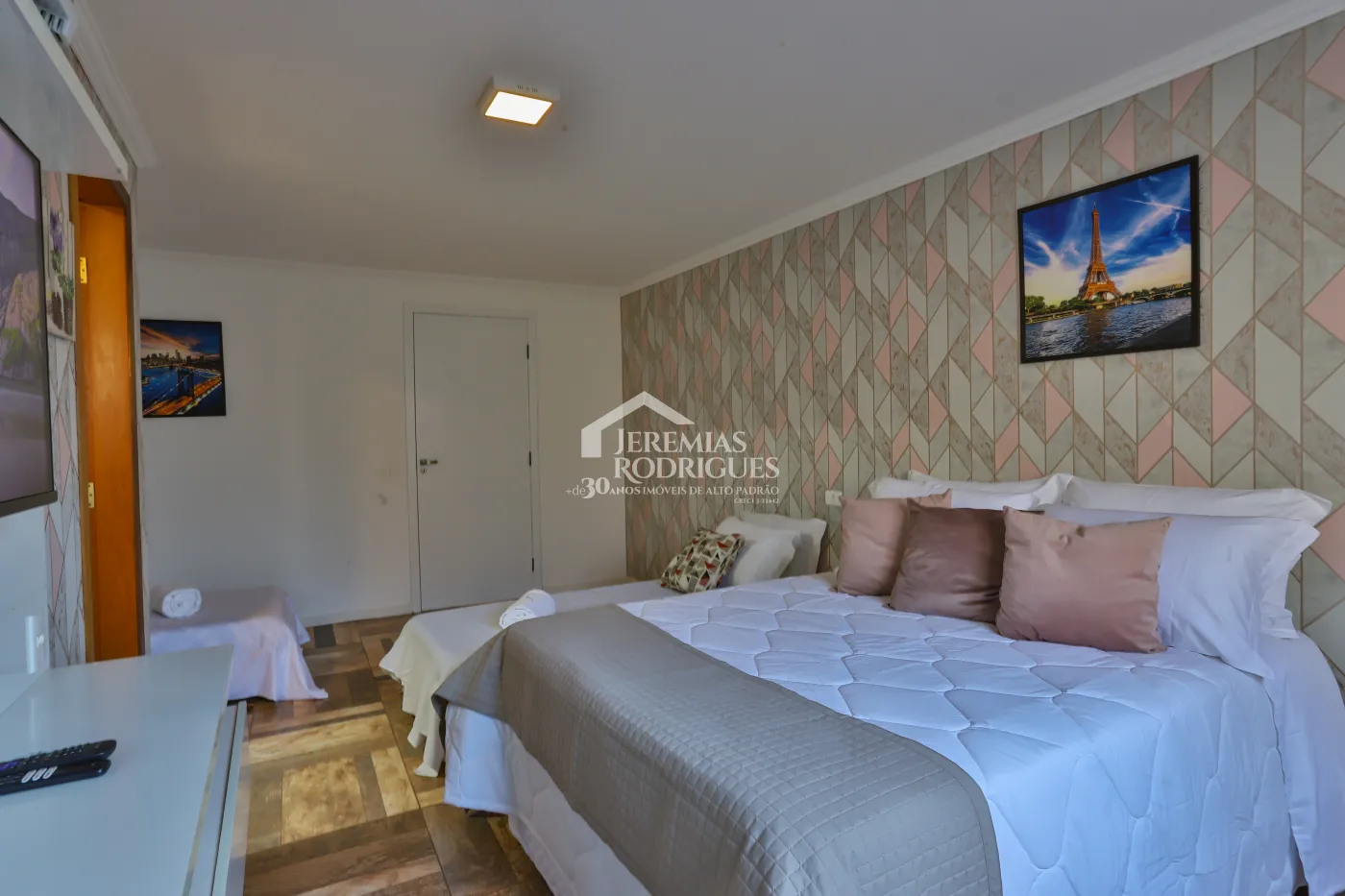 Pousada com 10 suítes, 518 m² - Recanto das Araucárias - Campos do Jordão/SP.