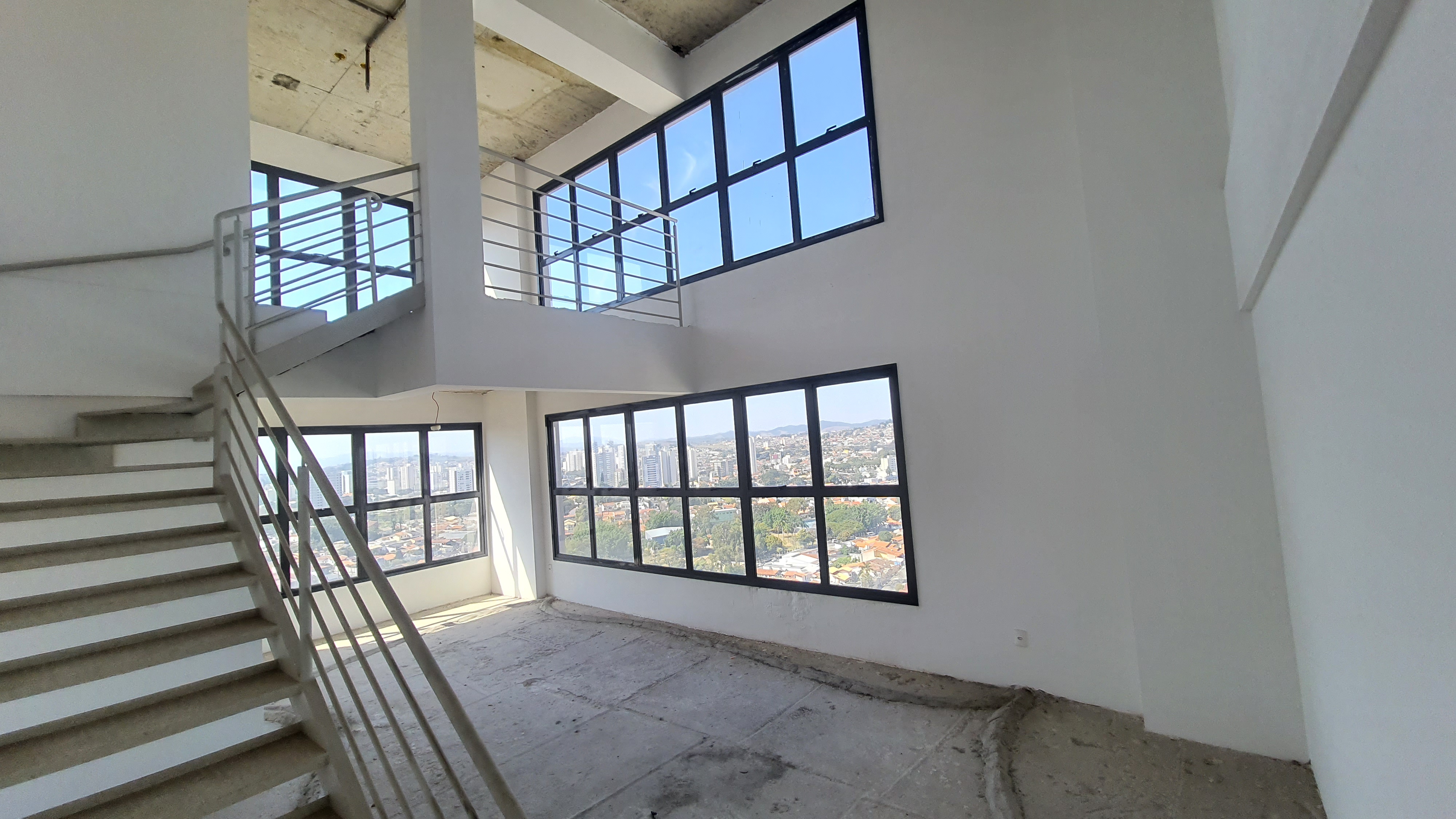 Sala comercial duplex à venda, 74 m² no Edifício The One Office Tower em Taubaté/SP.