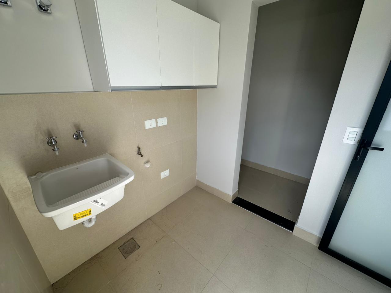 Casa para venda e locação com 3 dormitórios no Condomínio Pinheiros em Tremembé/SP. 