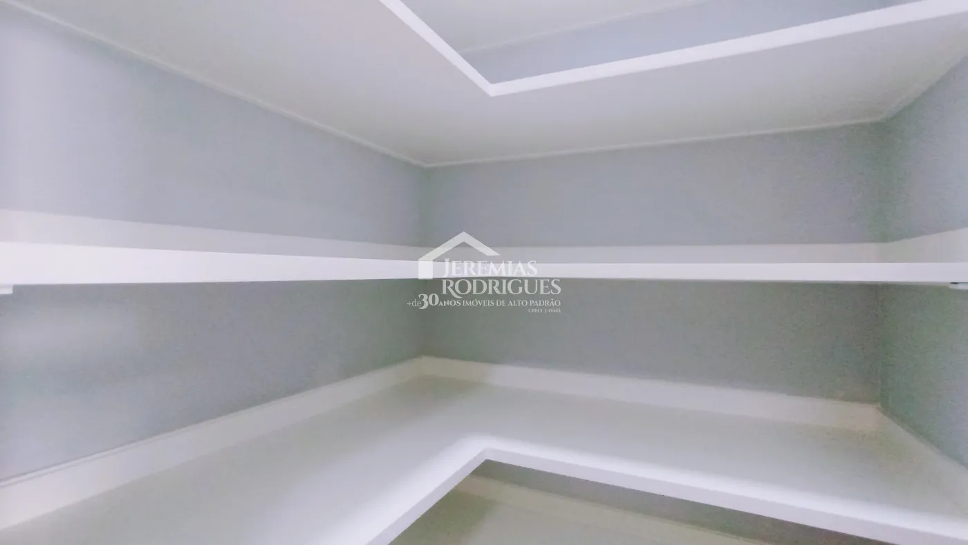 Casa à venda com 3 dormitórios no Condomínio Pérola do Vale em Tremembé/SP.