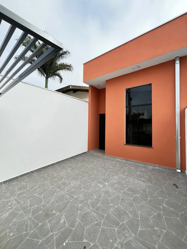 Casa à venda em Pindamonhangaba no bairro Parque das Palmeiras