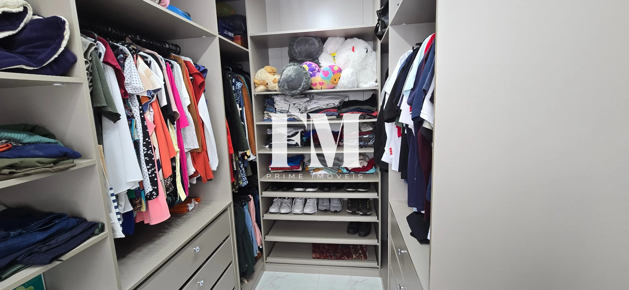 OPORTUNIDADE! Apartamento espetacular, todo  modernizado à venda na Rua Figueiredo Magalhães, Copacabana. - foto 43
