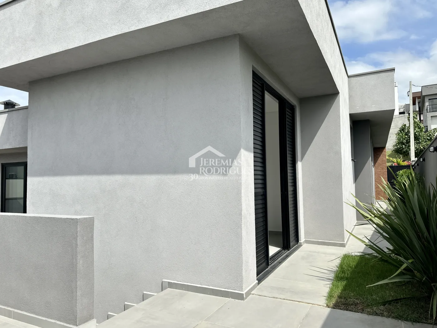 Casa para venda e locação com 3 suítes no Condomínio Cyrela Landscape em Taubaté/SP.