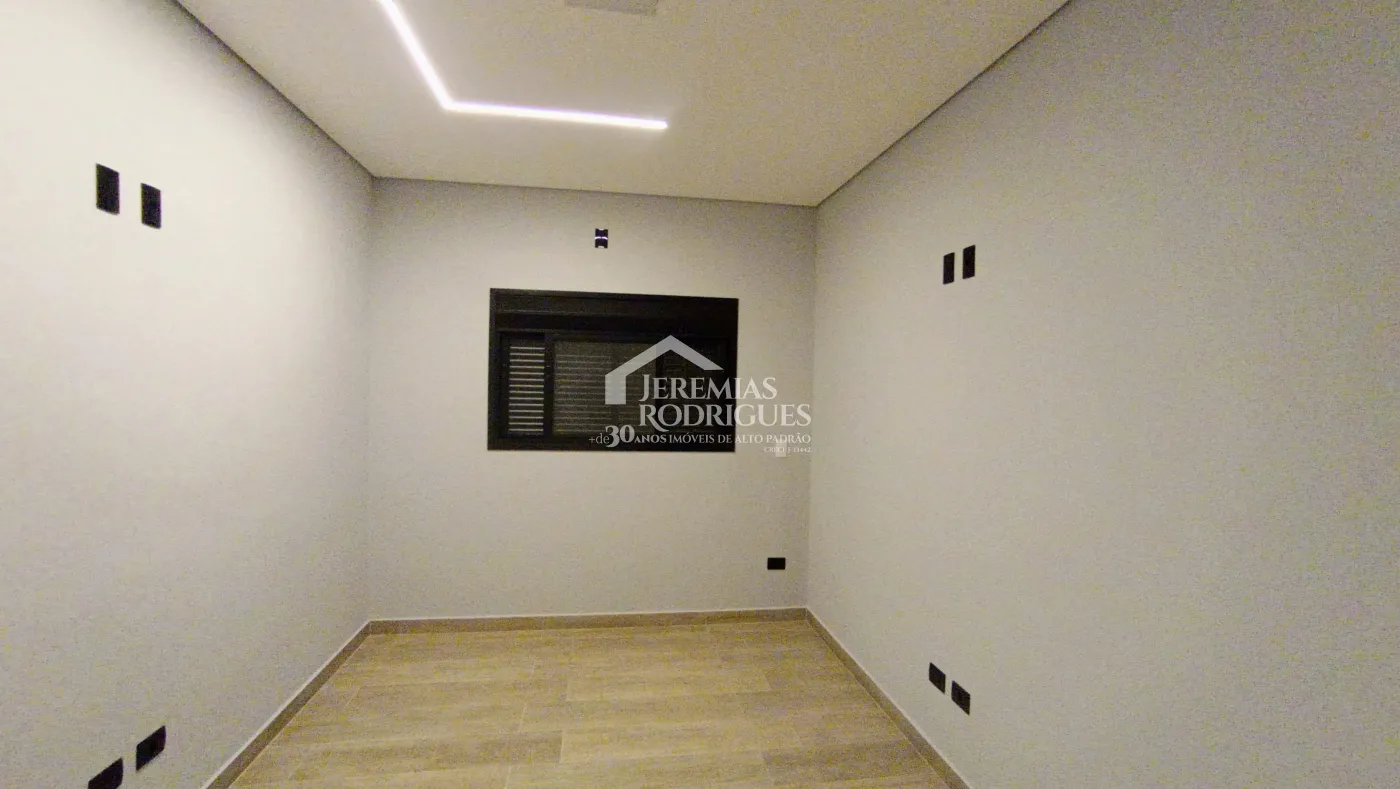 Casa à venda com 3 dormitórios no Condomínio Pérola do Vale em Tremembé/SP.