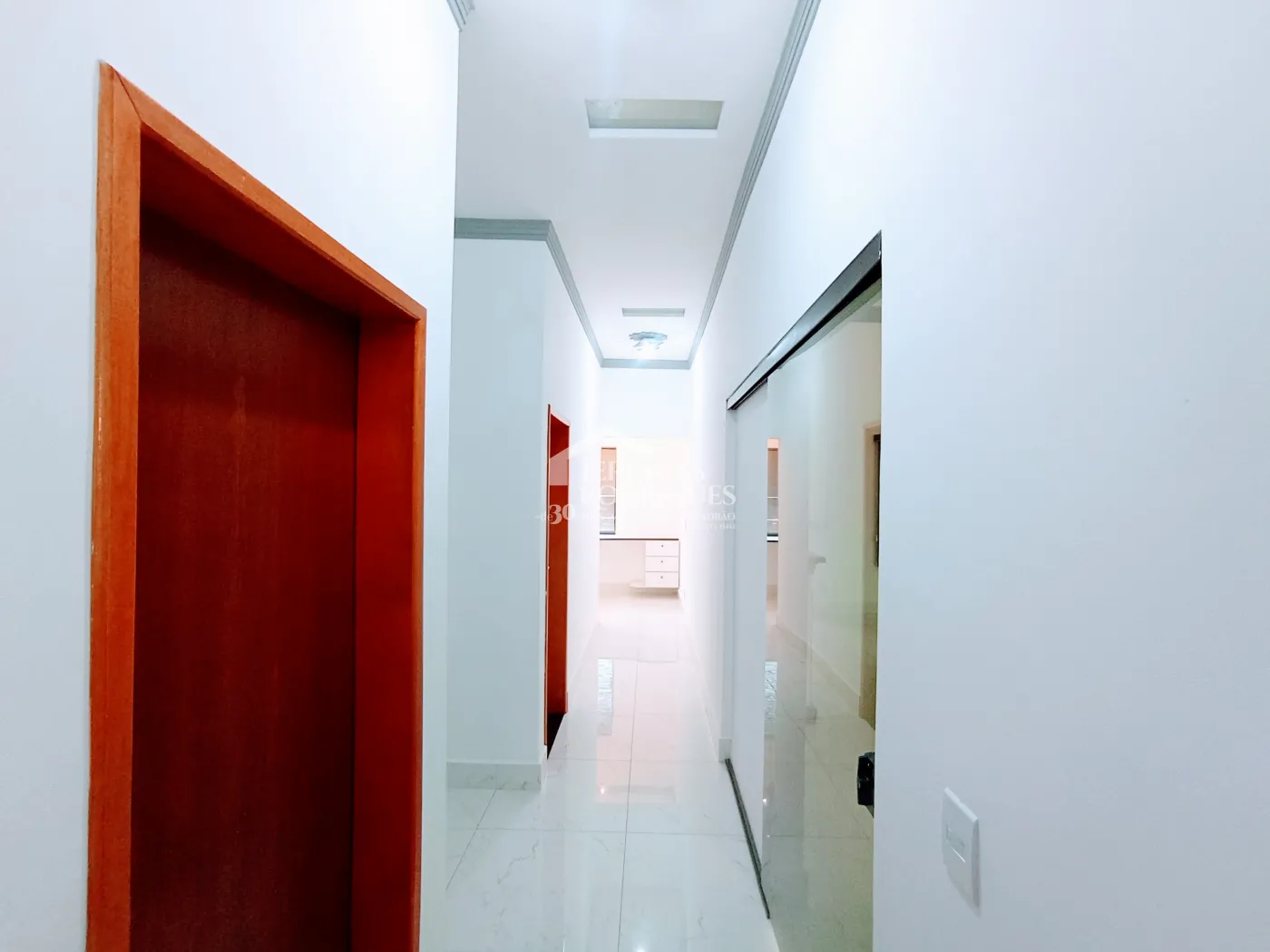 Casa para venda e locação com 3 dormitórios, no Condomínio Colonial Village II em Pindamonhangaba/SP