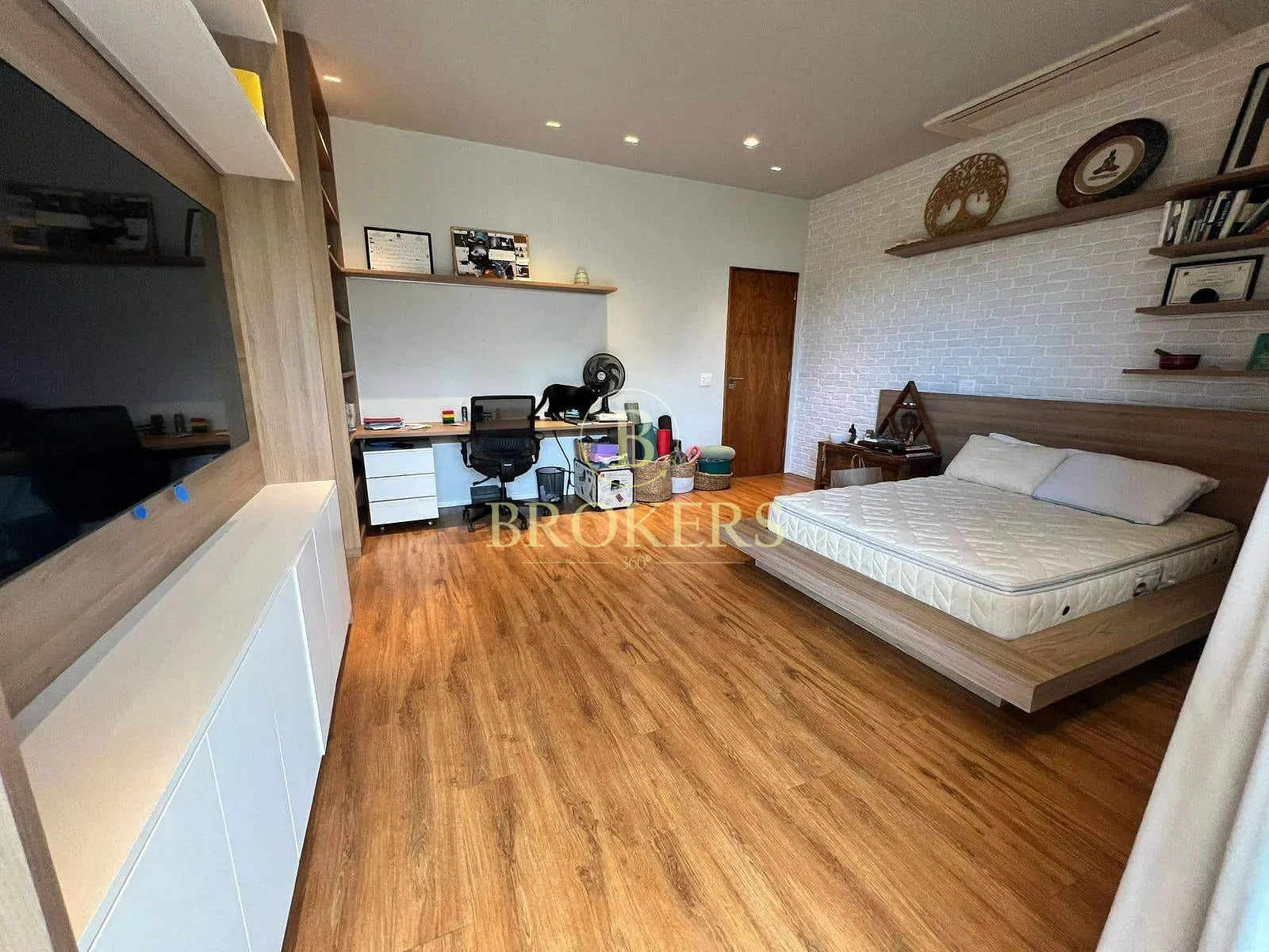 Moderna e sofisticada: Casa triplex no Alphaville com elevador, 5 suítes e terraço panorâmico por R — foto 7