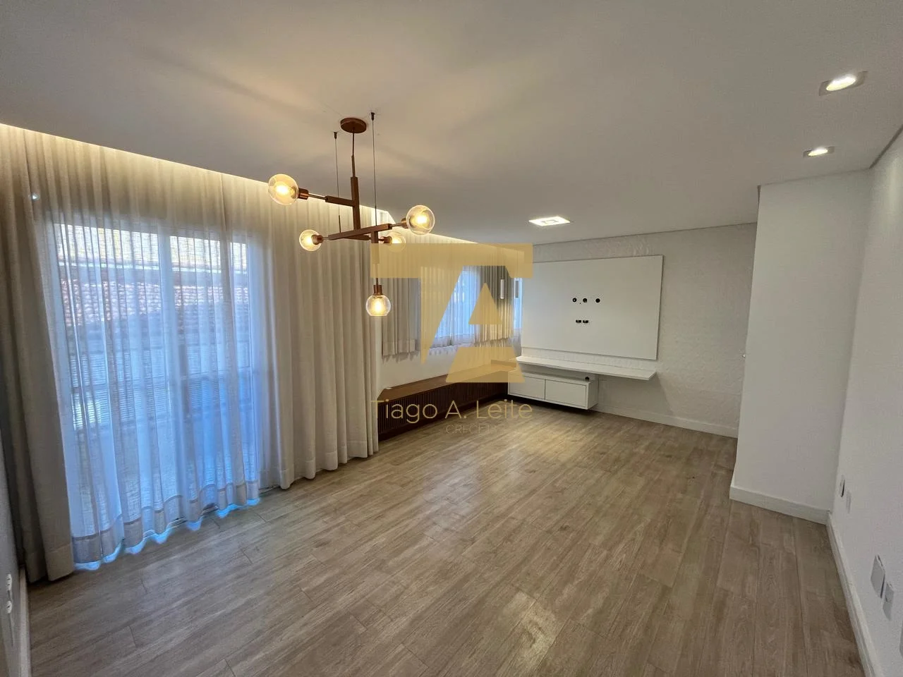 Apartamento à Venda no Centro de Pindamonhangaba – 2 Quartos (1 Suíte) e Móveis Planejados