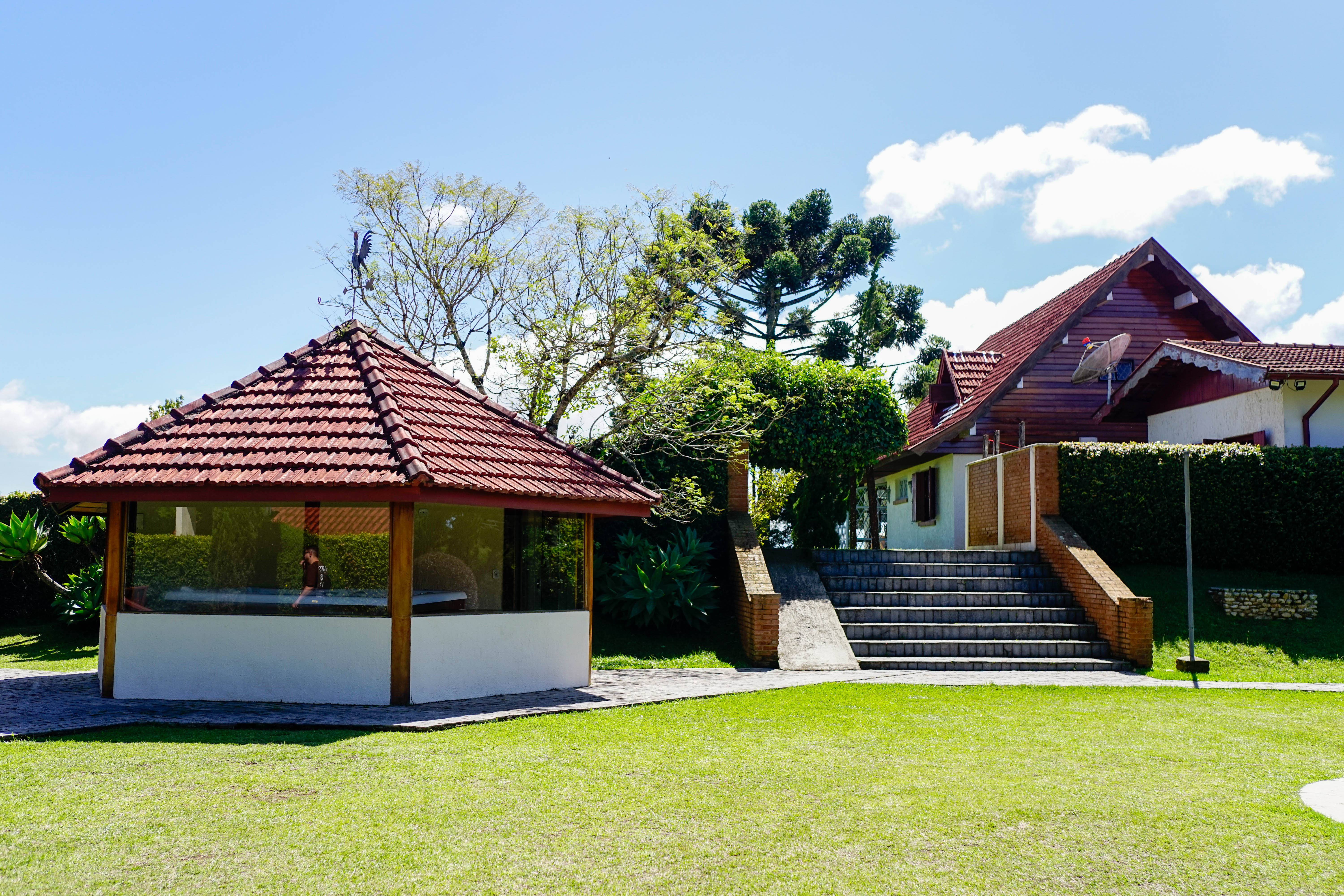 Pousada à venda com 6 suítes no bairro Vila Marinella em Campos do Jordão/SP.