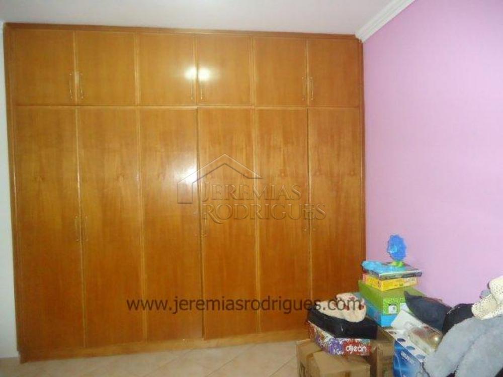 Casa à venda no Condomínio Colonial Village I em Pindamonhangaba/SP