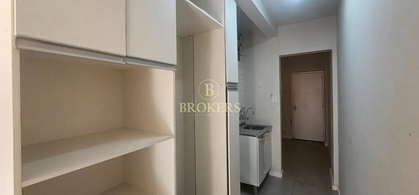 Sala a venda, Rua Visconde de Pirajá - Ipanema. Sala com 32m² Melhor trecho da rua. — foto 7