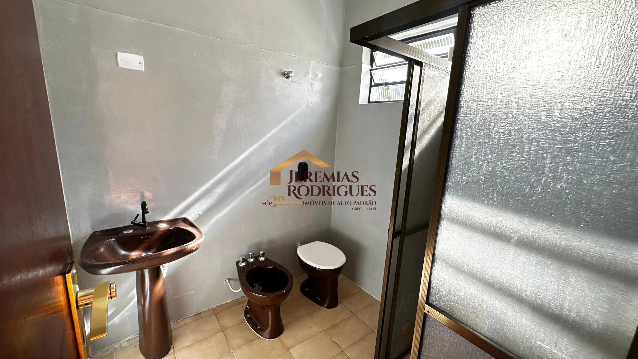 Casa para locação no centro em Pindamonhangaba/SP. - foto 6