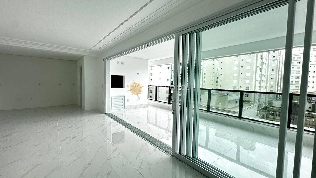 Apartamento 4 Suítes Meia Praia Itapema SC