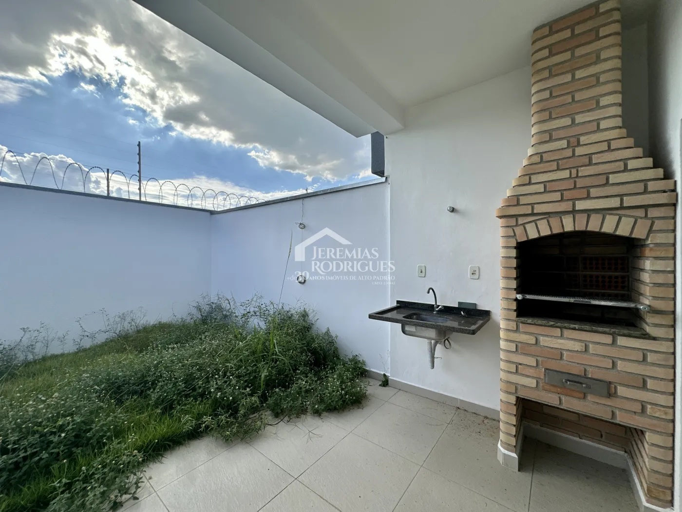 Casa para venda com 3 dormitórios no Condomínio Campos Do Conde I em Tremembé/SP