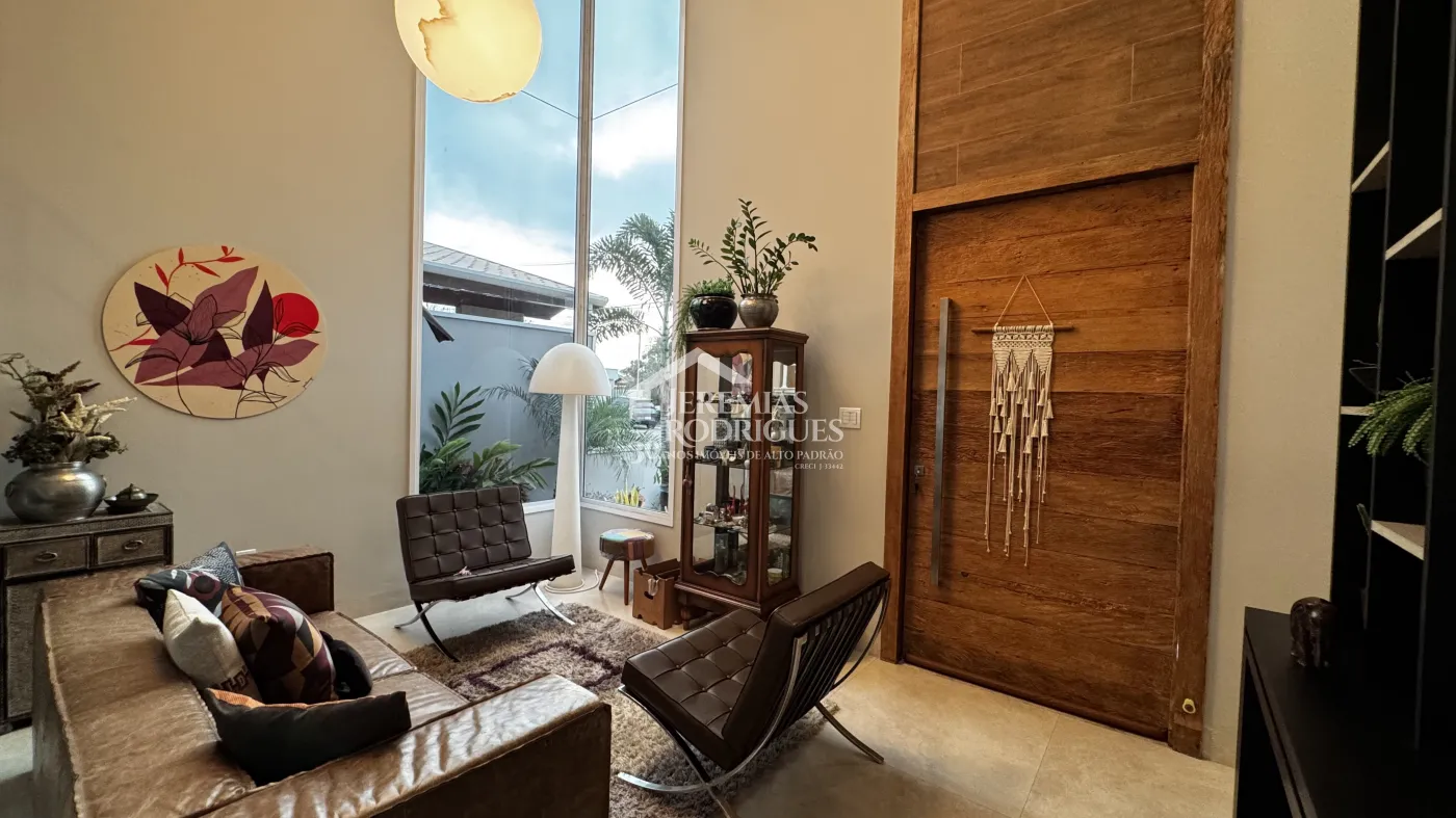 Casa para locação com 3 suítes no Condomínio Reserva dos Lagos em Pindamonhangaba/SP.