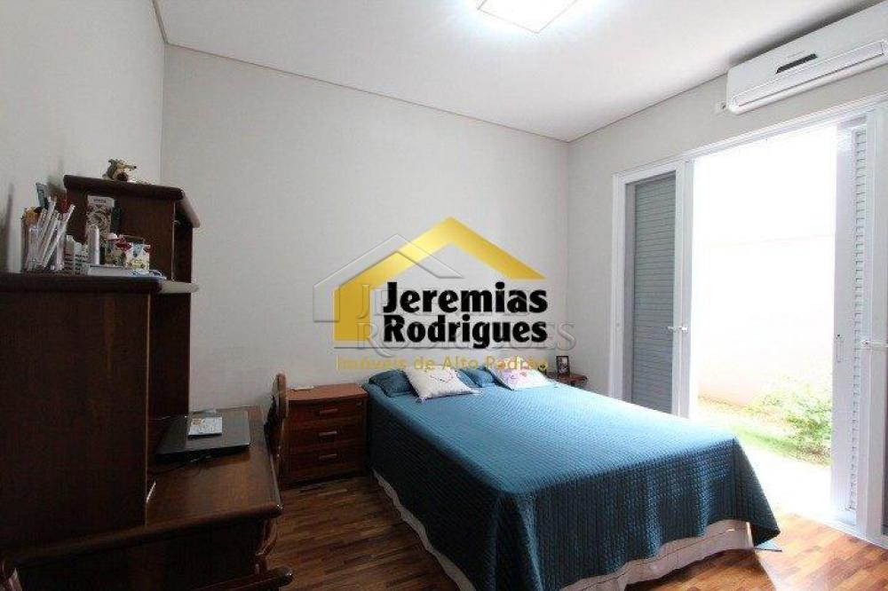 Casa à venda com 3 dormitórios no Condomínio San Marco em Taubaté/SP