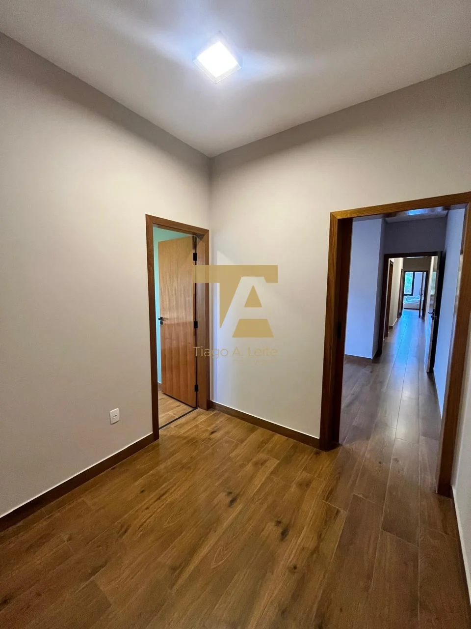 Casa Térrea à Venda no Condomínio Pérola do Vale Tremembé – 3 Suítes, Piscina e Alto Padrão no Vale do Paraíba