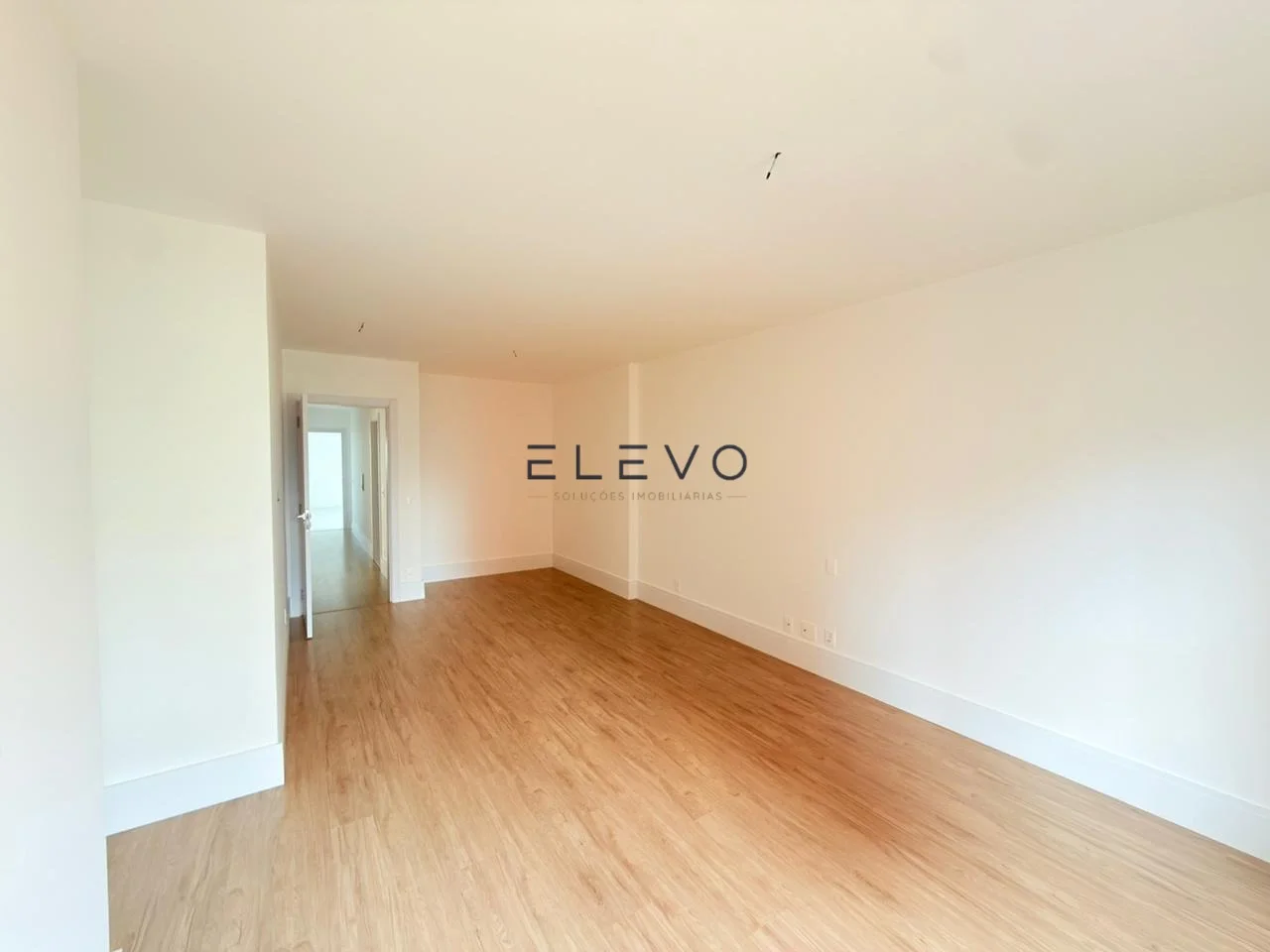Apartamento à Venda no Plaenge Signature Maringá | 3 Suítes | Proximo a Catedral