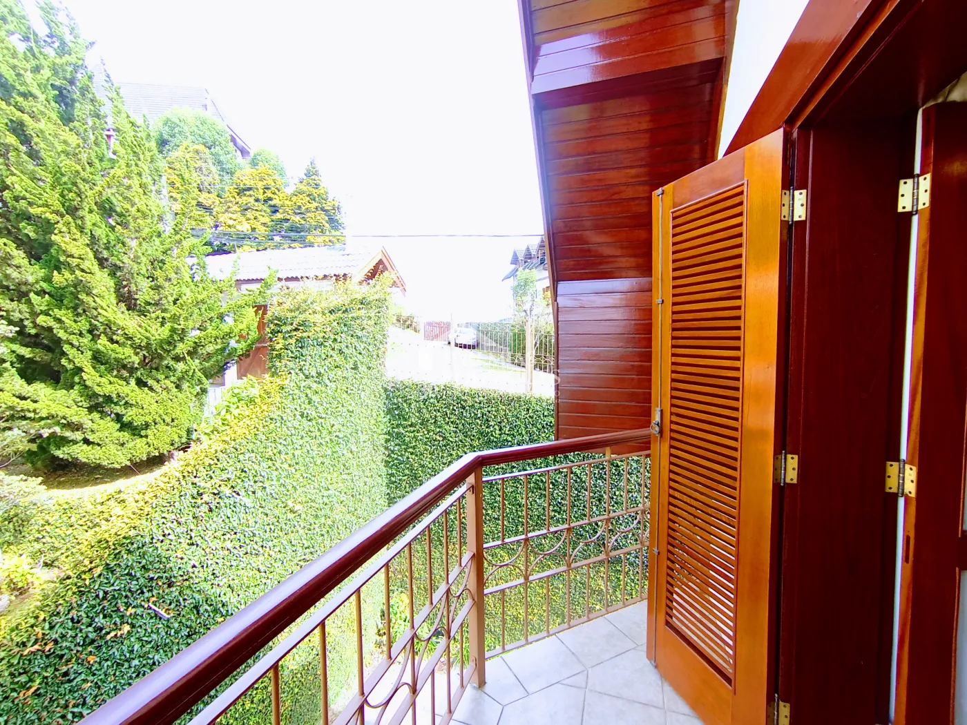 Apartamento para venda com 4 dormitórios no Edifício Solar Bela Vista em Campos do Jordão/SP