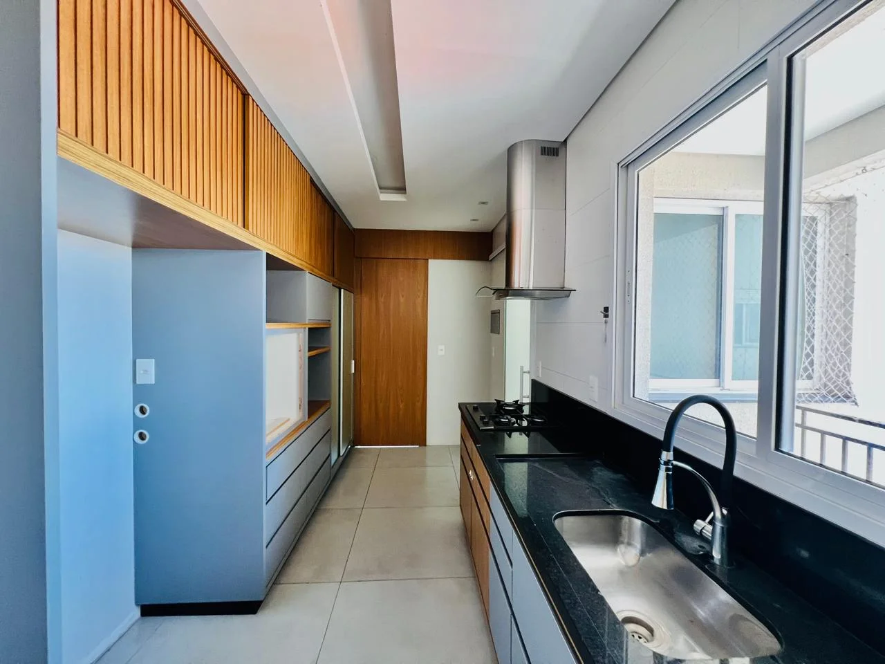 Apartamento para venda e locação no Edifício Grand Terrace em Taubaté/SP. 