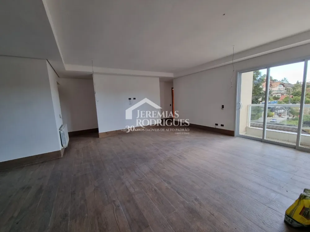 Apartamento com 3 dormitórios, 124 m² - Edifício Embaixador - Campos do Jordão/SP
