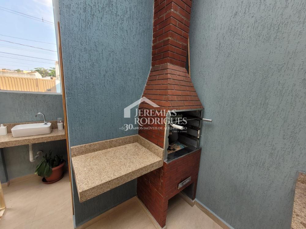 Casa térrea com 3 dormitórios - Jardim Santa Cruz - Taubaté/SP