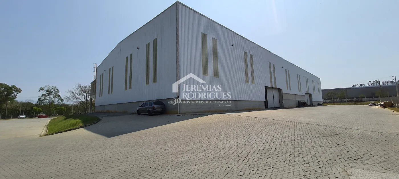 Galpão com 3.560 m² - Parque Empresarial Santa Rita - em Pindamonhangaba/SP.