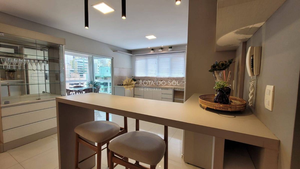 Kandinsky Apartamento 3 Suítes Meia Praia Itapema SC