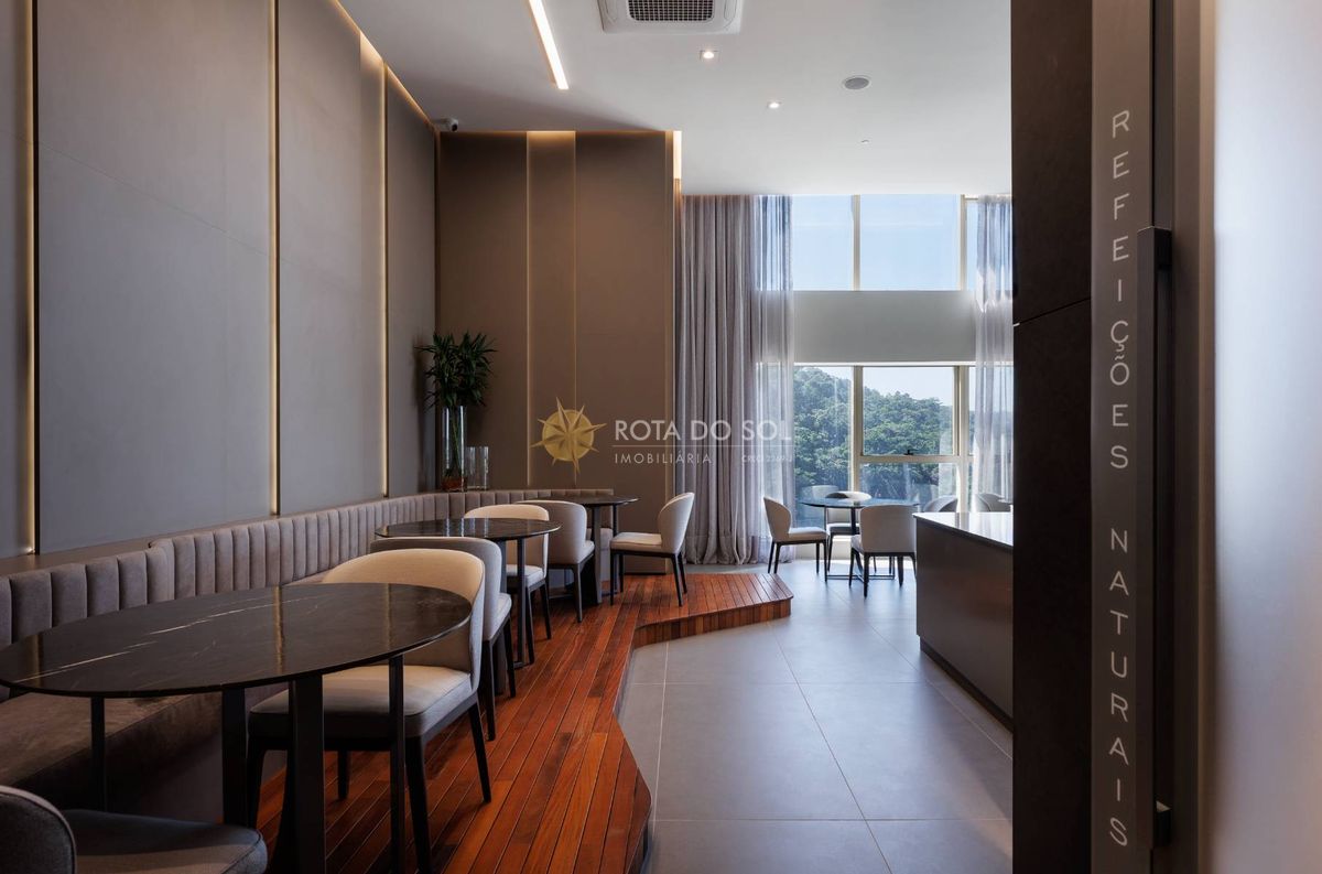 Yachthouse Apartamento Alto Padrão 4 Suítes no Centro de Balneário Camboriú SC