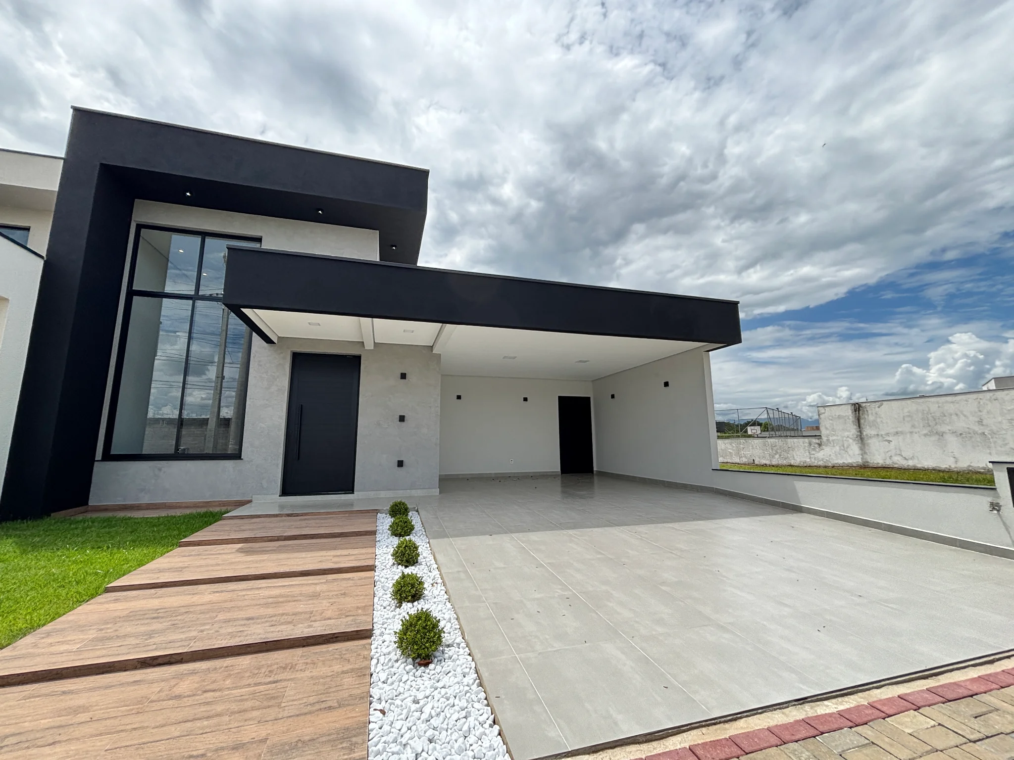 Casa alto padrão com 3 dormitórios à venda no Bosque do Imperador em Pindamonhangaba/SP