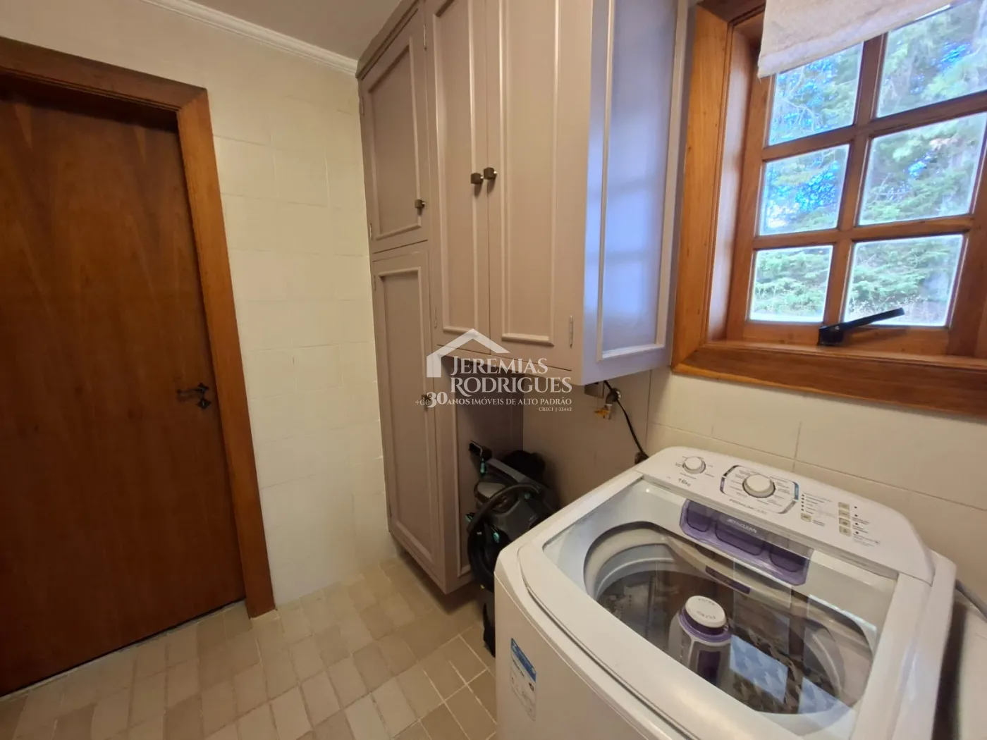 Apartamento à venda com 4 suítes, 171 m² no Edifício Cottage em Campos do Jordão/SP