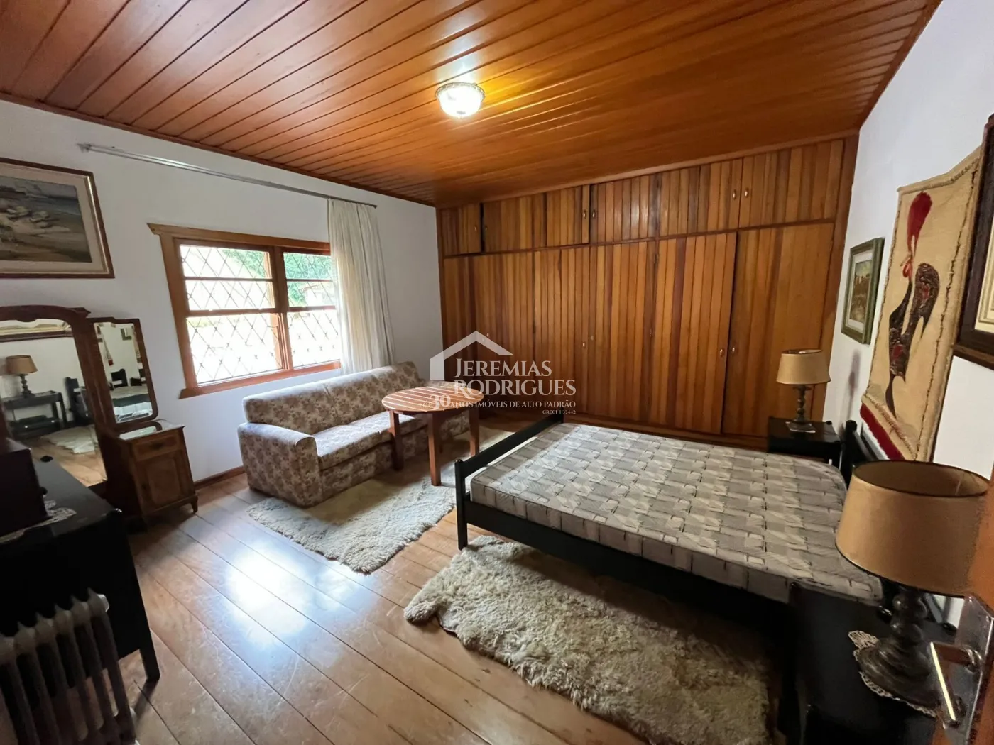 Casa para venda com 3 dormitórios no Jardim do Embaixador em Campos do Jordão/SP