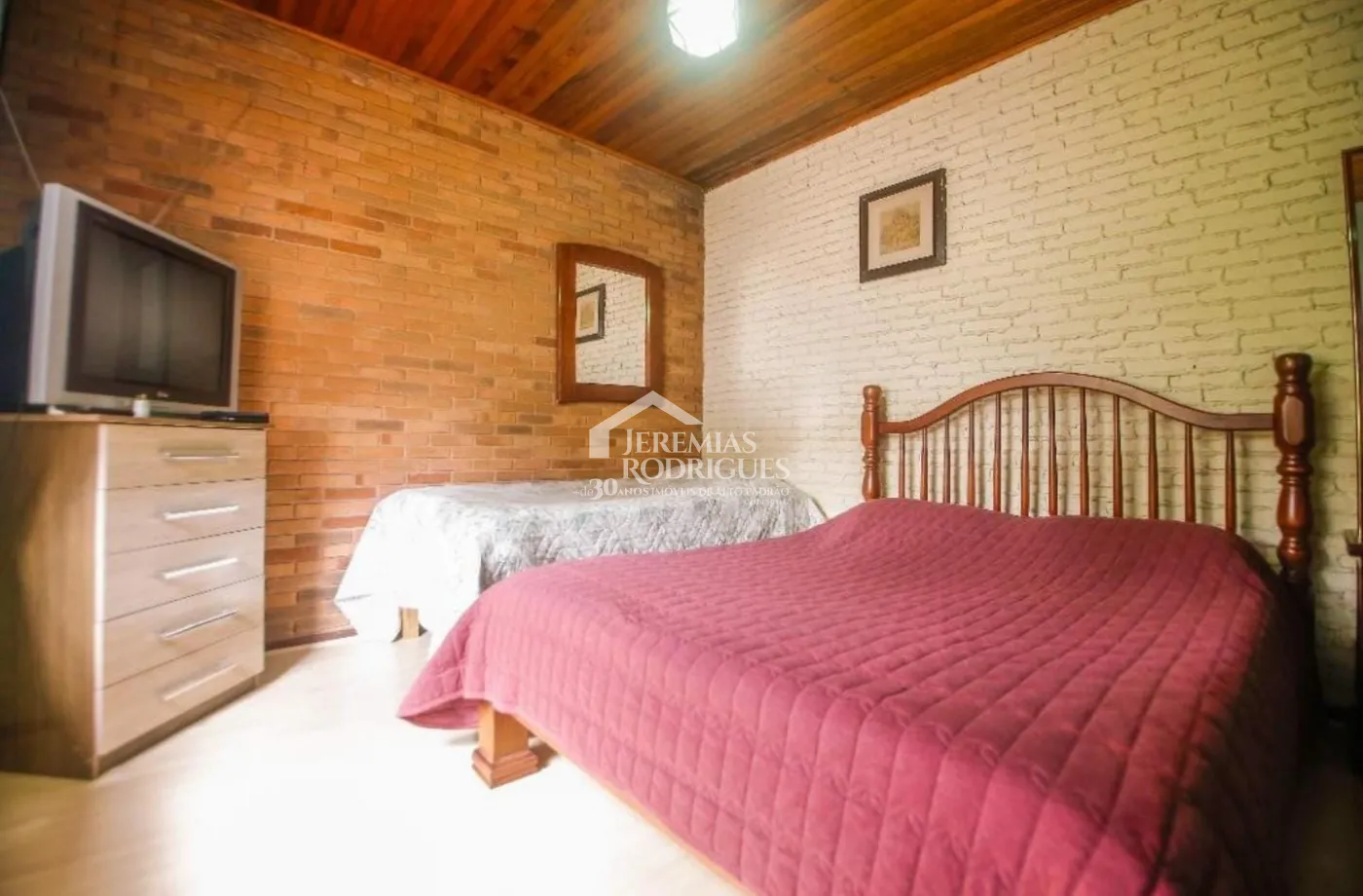 Casa para venda com 11 dormitórios no bairro Recanto Feliz em Campos do Jordão/SP