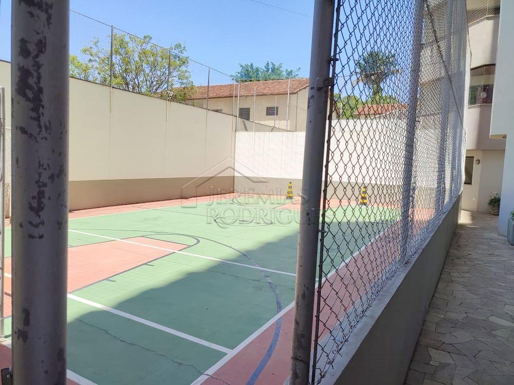 Apartamento para locação com 3 dormitórios, 256 m² no Edifício Plaza Alta em Taubaté/SP.