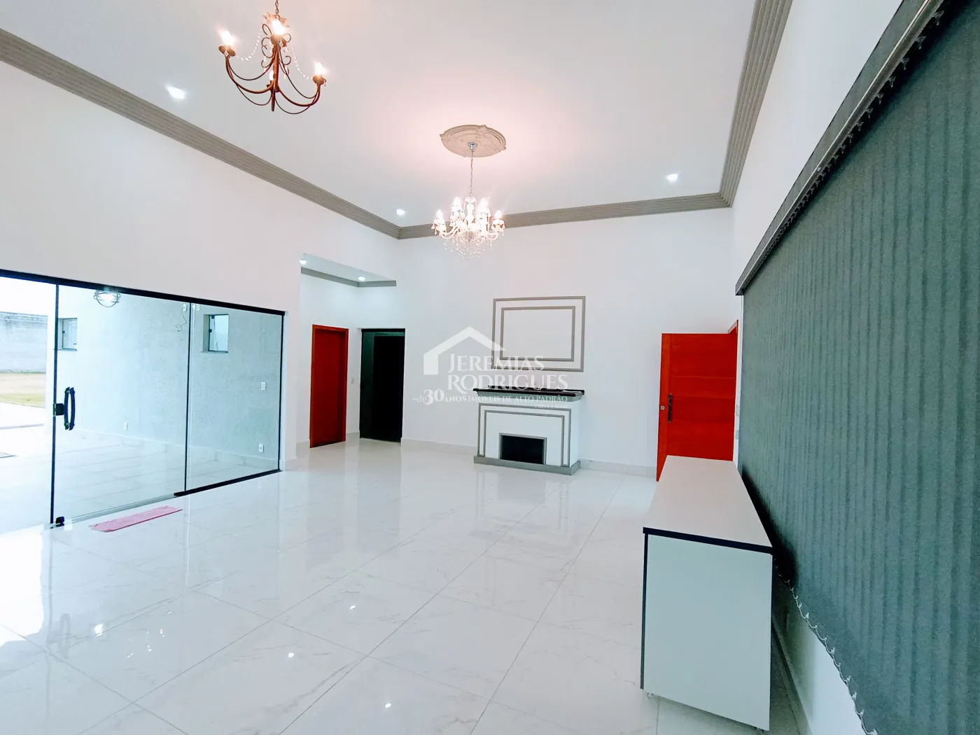 Casa para venda e locação com 3 dormitórios, no Condomínio Colonial Village II em Pindamonhangaba/SP