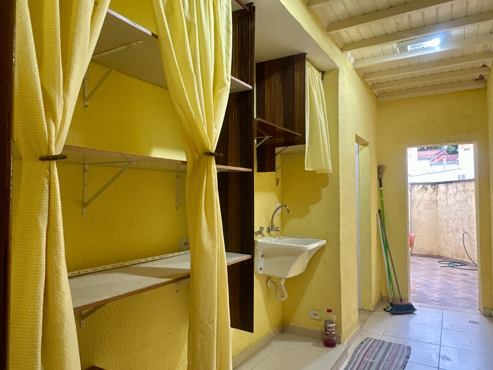 Casa com 3 dormitórios disponível para locação no Condomínio Bosque dos Pássaros em Tremembé/SP