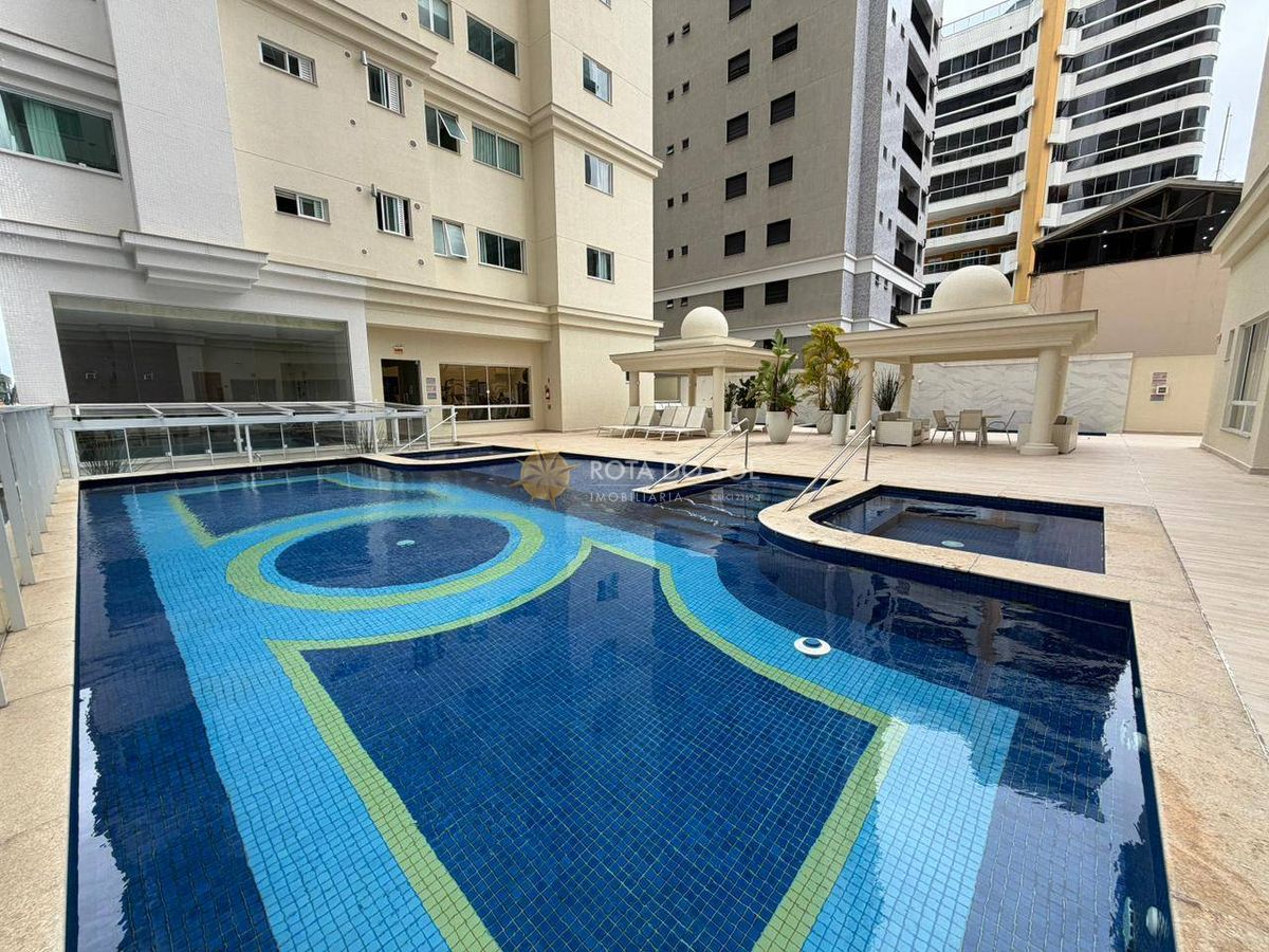 Apartamento Mobiliado 4 Suítes à Venda Meia Praia Itapema SC
