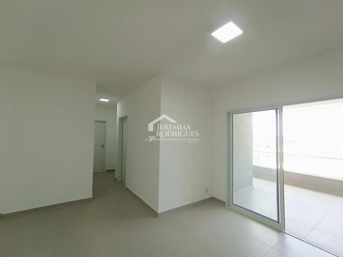 Apartamento à venda com 3 dormitórios, 119 m² no Edifício Residencial Elegance em Taubaté/SP.