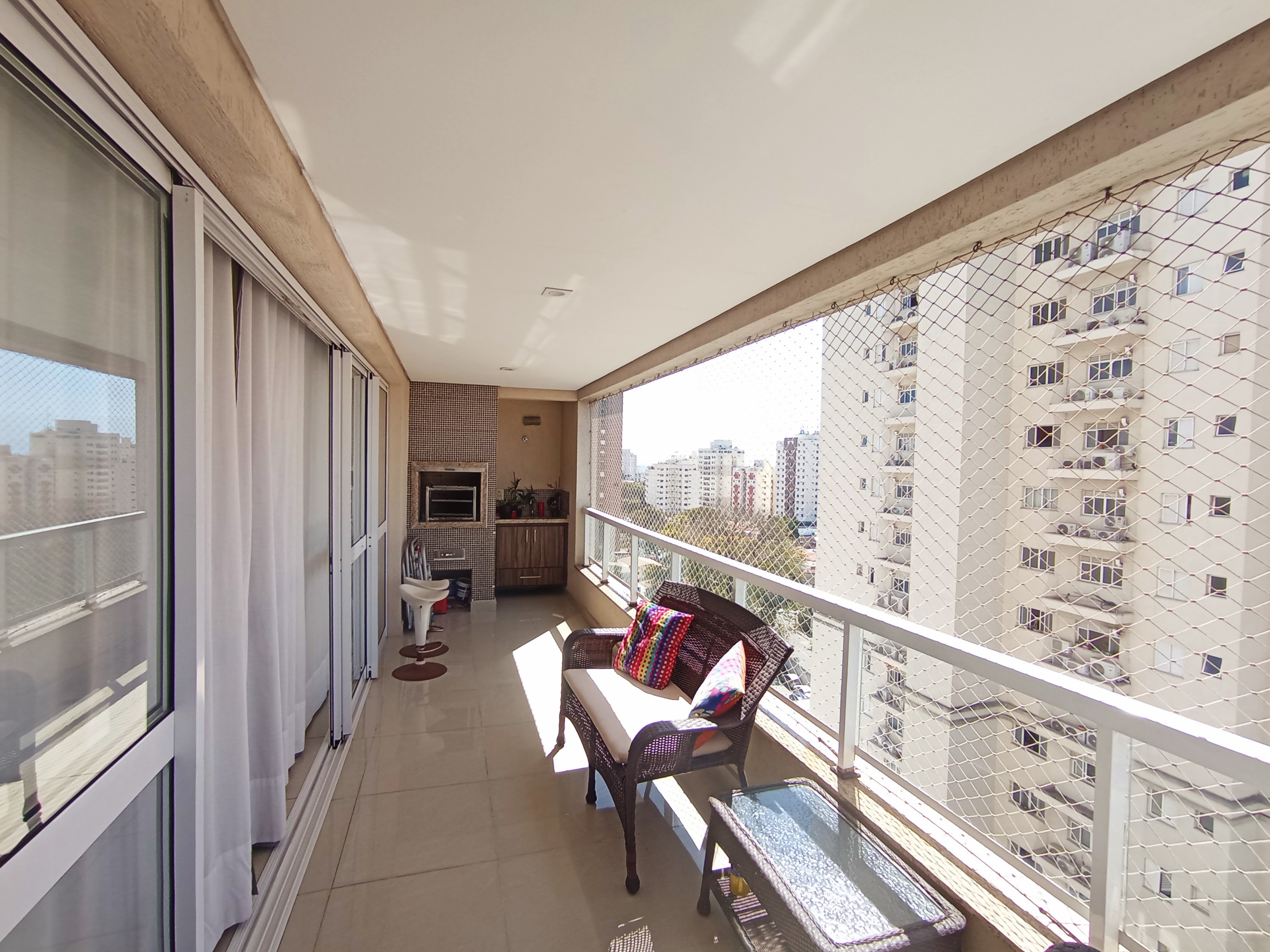 Apartamento à venda com 3 dormitórios, 150 m² no Edifício Jardim das Figueiras em Taubaté/SP