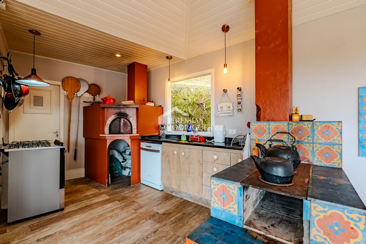Casa à venda por R$ 4.400.000,00 - Campos do Jordão/SP