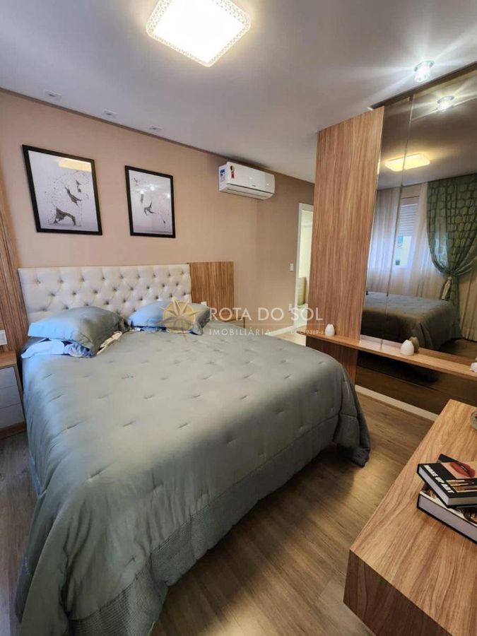 Place Vendôme Apartamento 4 Suítes em Meia Praia Itapema SC