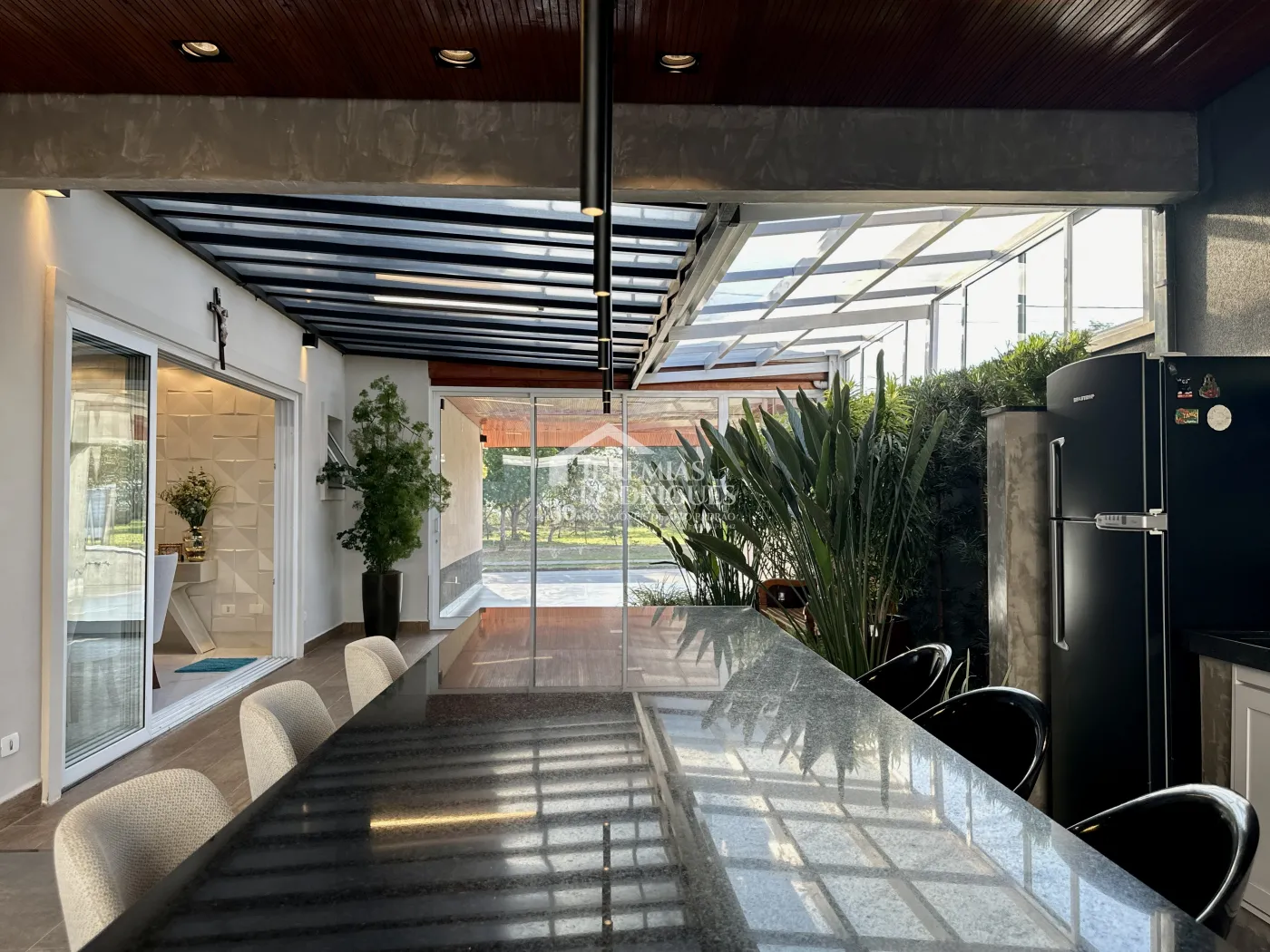 Casa com 3 suítes, 329 m² - Condomínio Ouro Ville - Taubaté/SP.