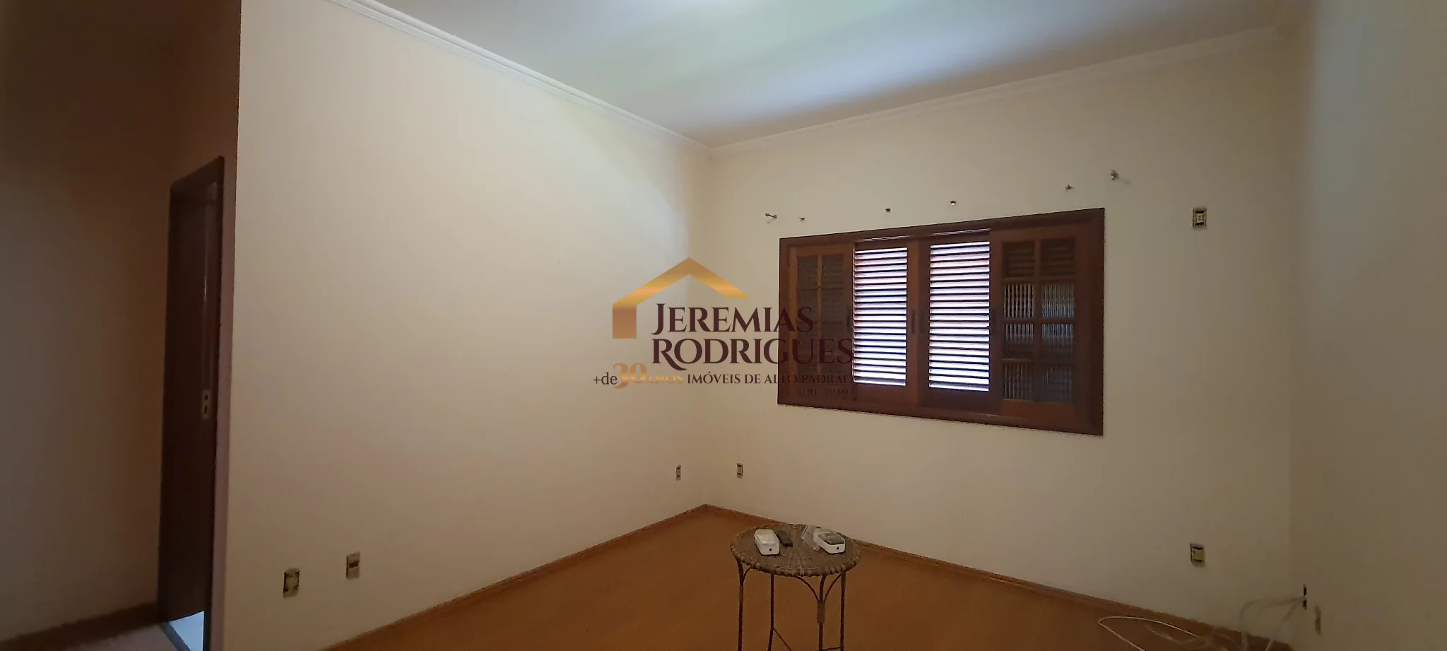 Casa para locação residencial ou comercial e venda  no Bairro Jardim das Nações em Taubaté/SP. — foto 12