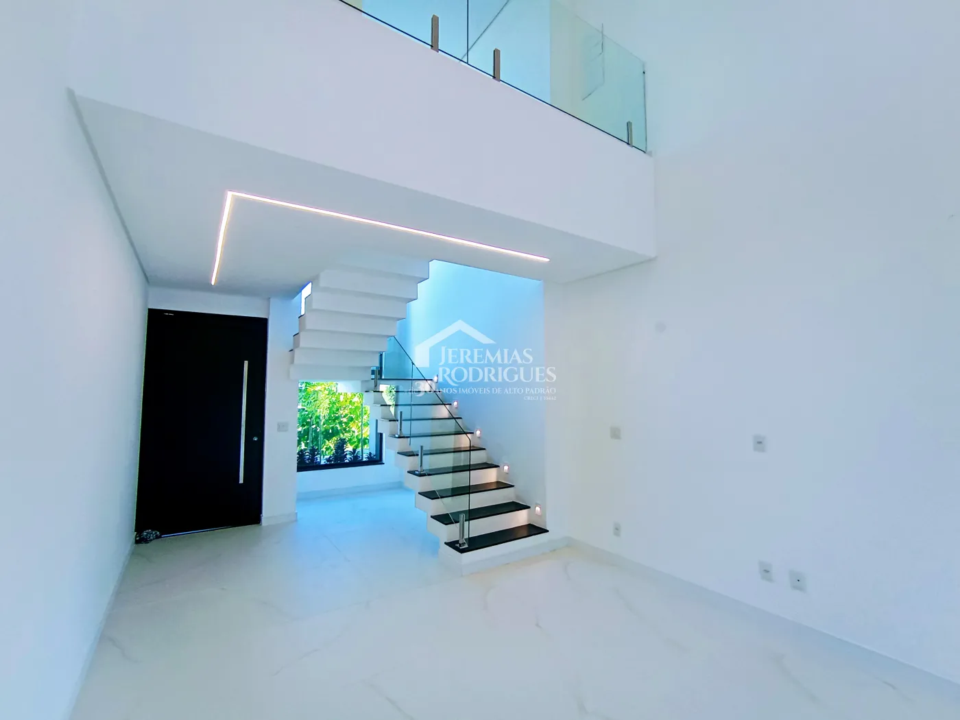 Casa assobradada à venda com 4 dormitórios no Condomínio Cyrella Landscape emTaubaté/SP.