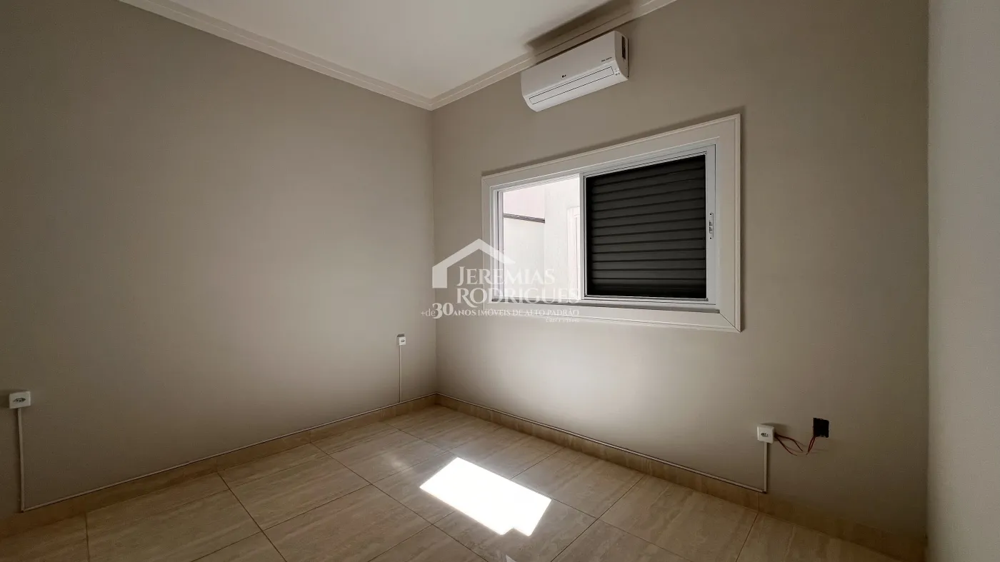 Casa à venda com 3 dormitórios no Condomínio Campos do Conde II em Tremembé/SP.