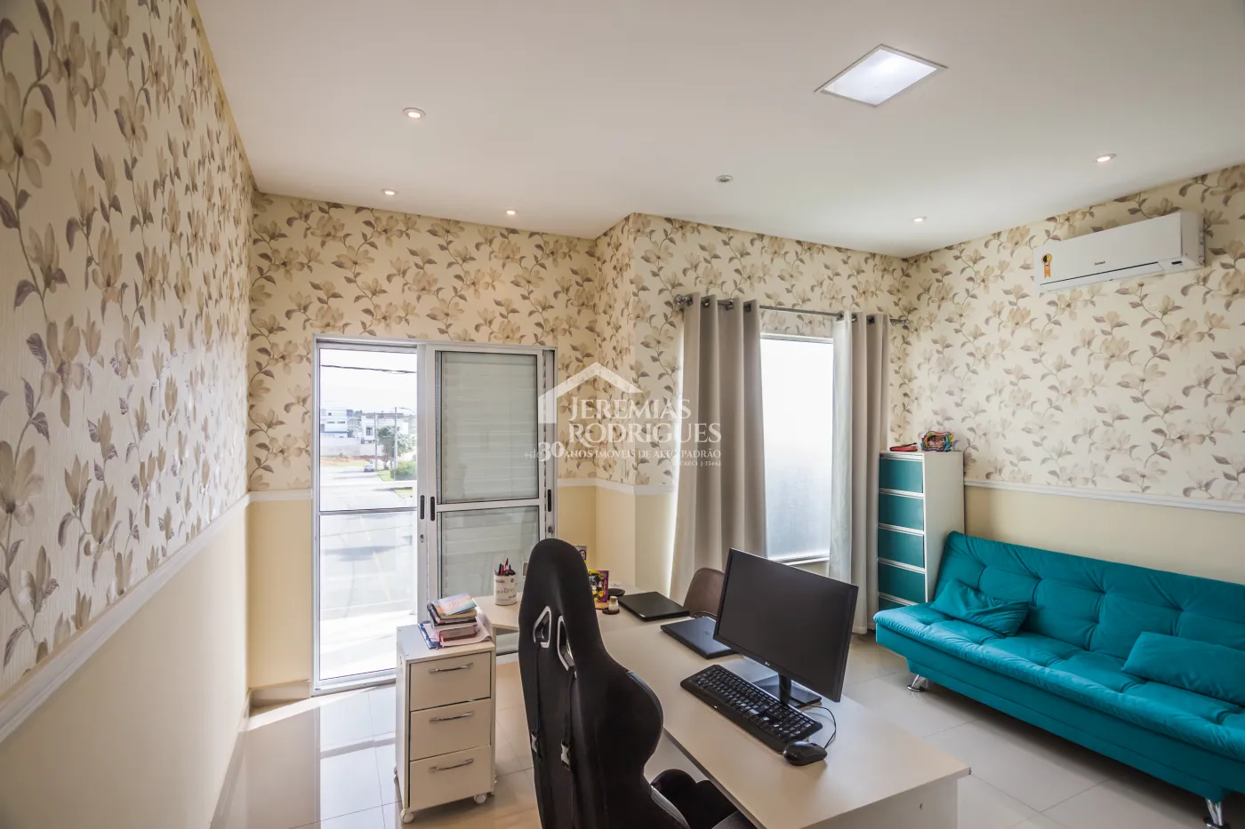 Casa com 4 dormitórios, 295 m² - Condomínio Reserva dos Lagos - Pindamonhangaba/SP