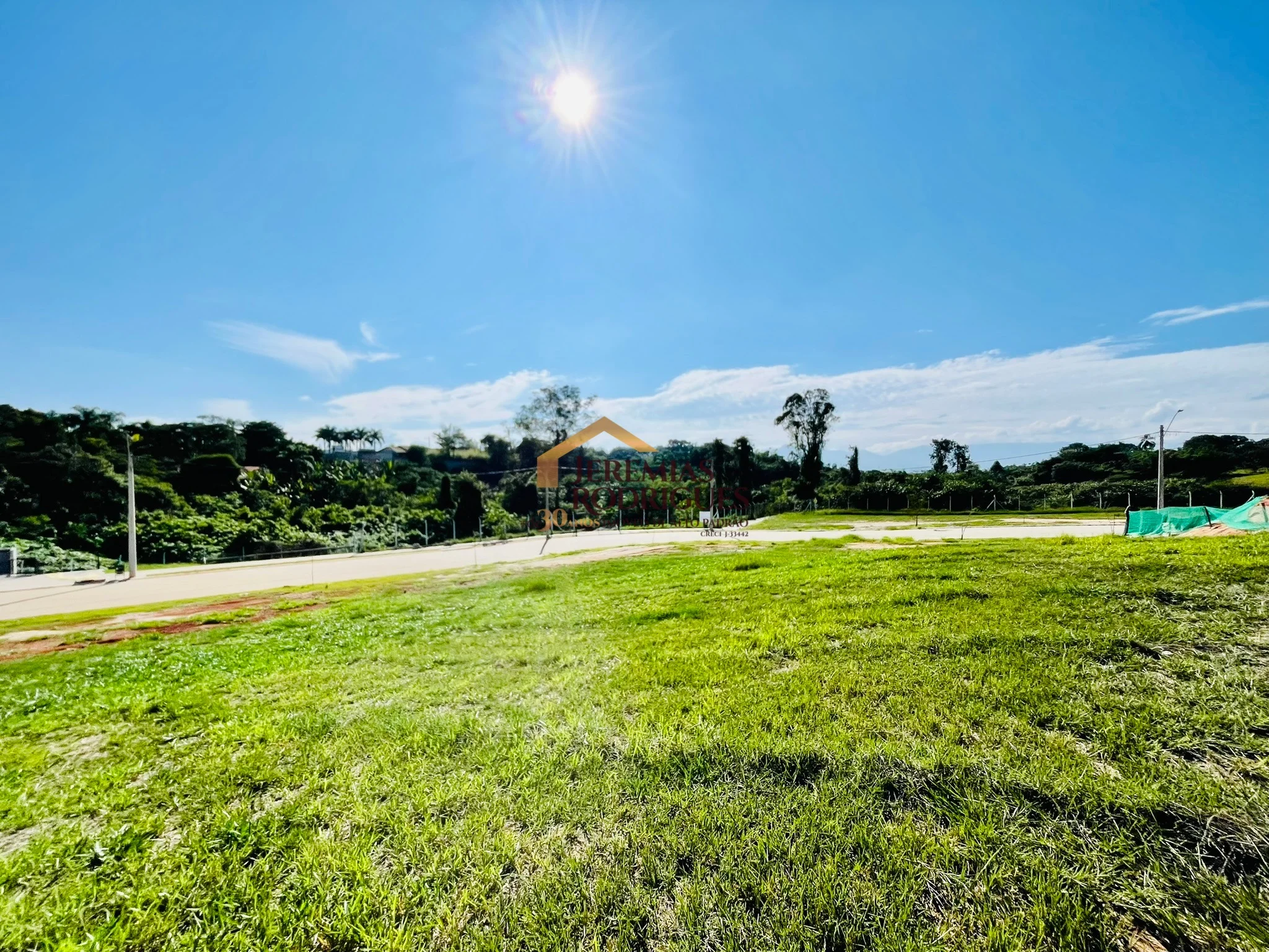 Terreno á venda no Condomínio Di Fiori em Taubaté/SP.
