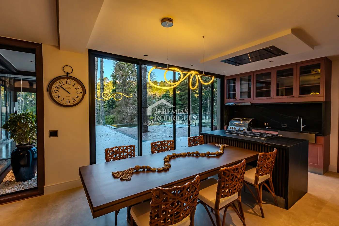 Casa de 2727 m² à venda por R$ 15.000.000,00 - Campos do Jordão/SP