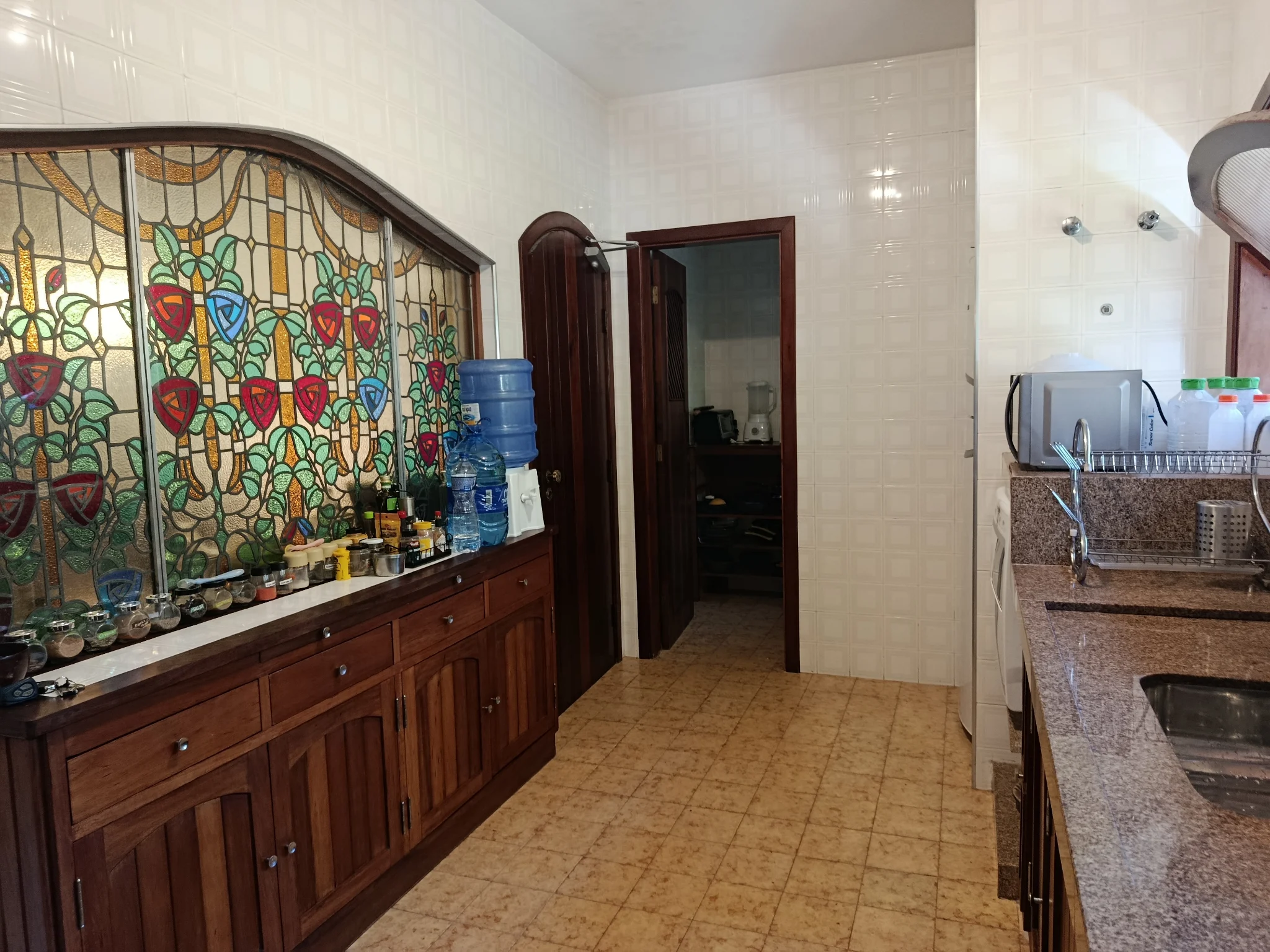 Casa à venda com 4 suítes no Alto do Capivari em Campos do Jordão/SP.