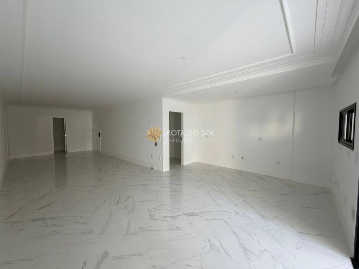 Maison Lafayette Apartamento Padrão Dallo com 4 Suítes em Meia Praia Itapema